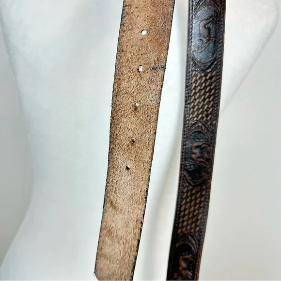 Vintage Tooled Cowhide Wolf Embossed Western Belt Men’s Size 42” - Picture 14 of 16